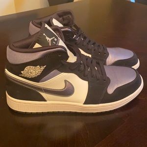 Nike air jordans men’s 9.5